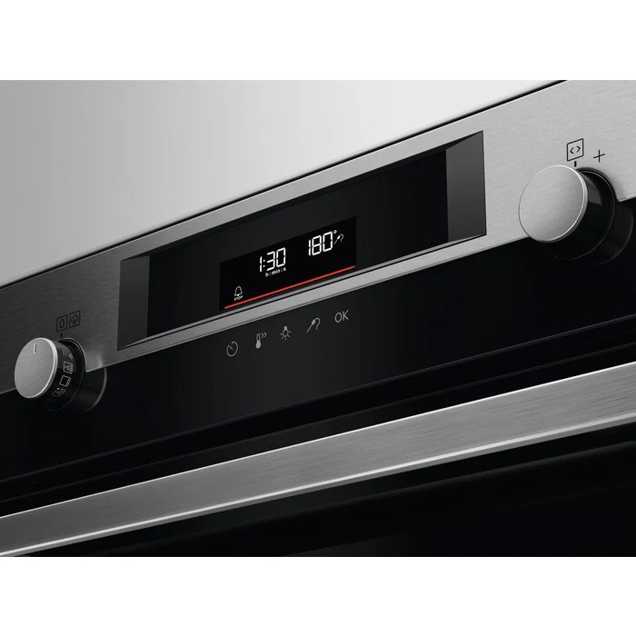 AEG 6000 Series BPE556060M Steam Bake Electric Single Built in Oven with Retractable Dials in Steinless Steel - Image 2