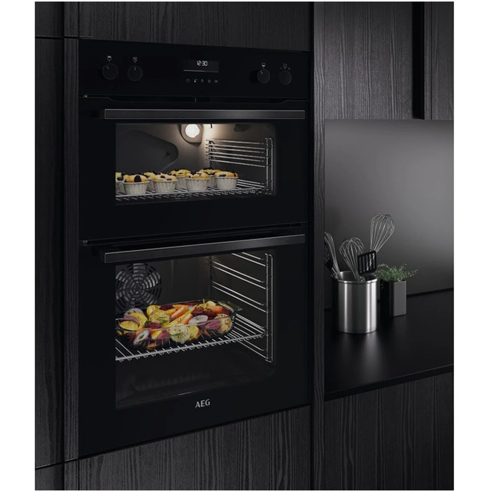 AEG 6000 Series DCE531160B Surround Cook Electric Built In Double Oven in Black - Image 3