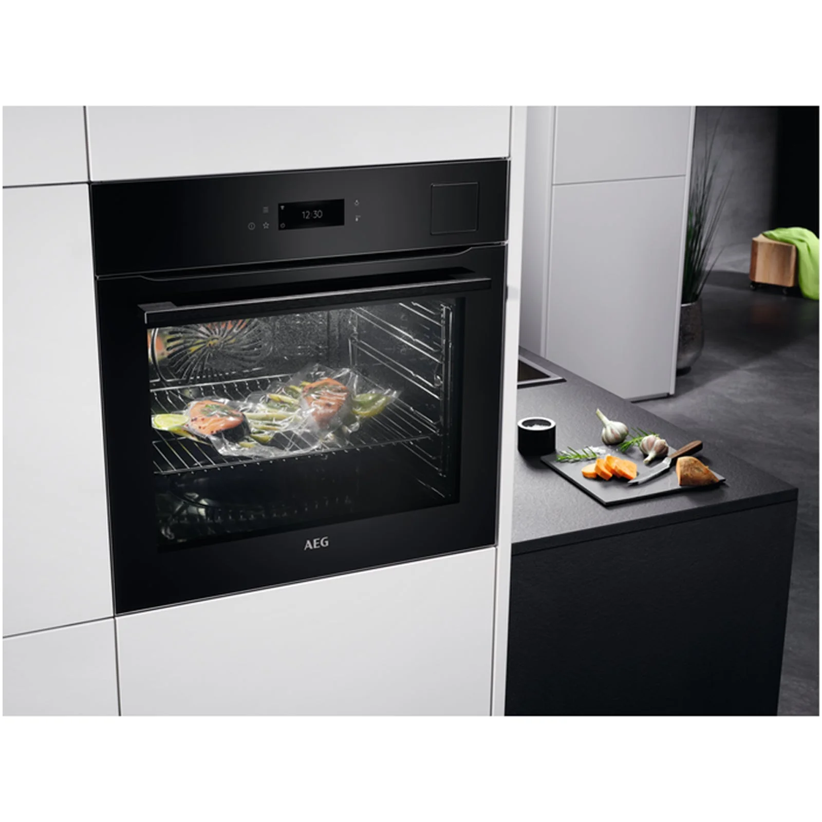 AEG 9000 Series BSK798280B Steam Pro Electric Single Built in Oven with Touch Controls Black - Image 4