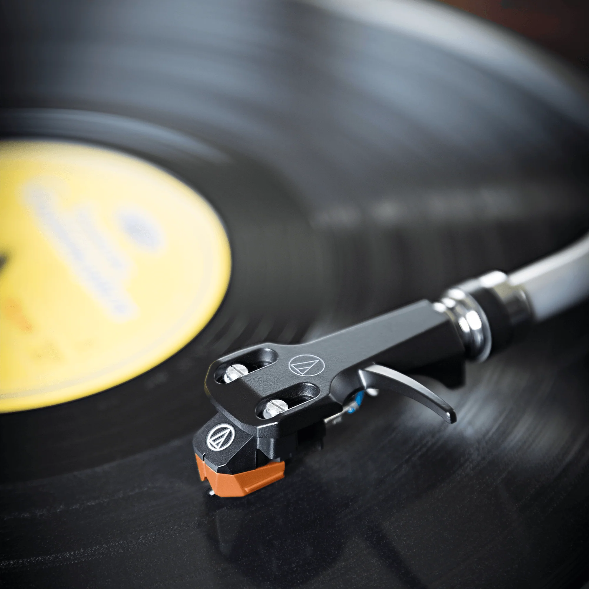 Audio Technica AT-VM95EN VM95 Series Elliptical Nude Stereo Cartridge - Image 3