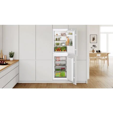 Bosch KIN85NSE0G Series 2 Frost Free Integrated Fridge Freezer White - Image 2