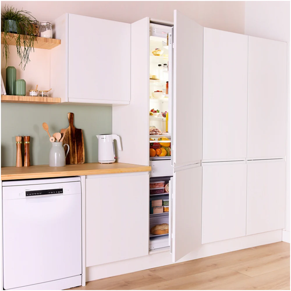 Bosch KIN96NSE0G Series 2 Fully Integrated 60-40 Fridge Freezer Frost Free - E Rated - Image 12