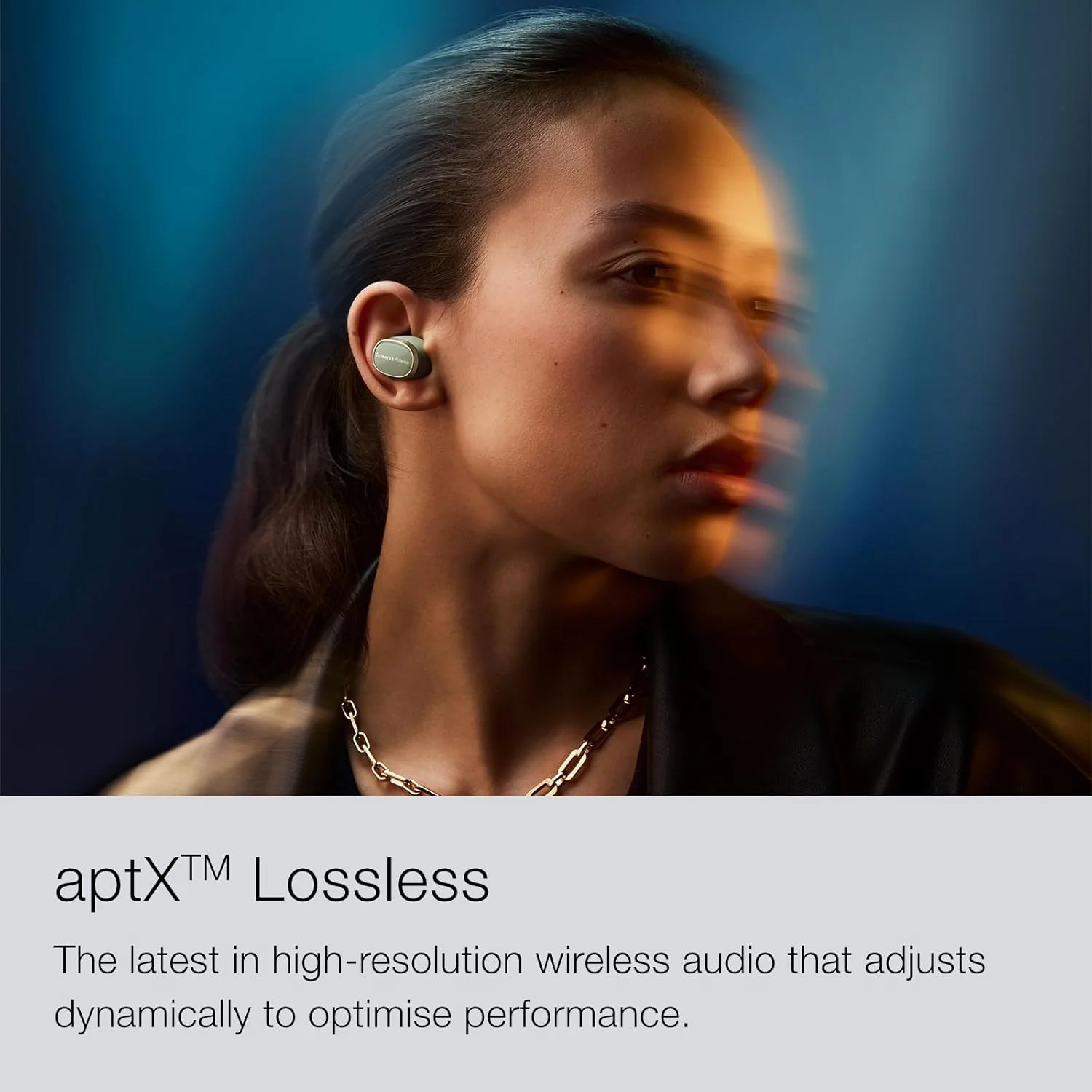 Bowers and Wilkins Pi8 Reference In-ear True Wireless Noise Cancelling Earbuds Jade Green - Image 14