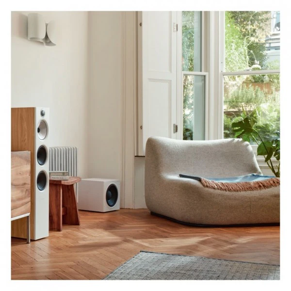 Bowers & Wilkins 603 & 606 5.1 Surround Sound Speaker Package Oak - Image 12