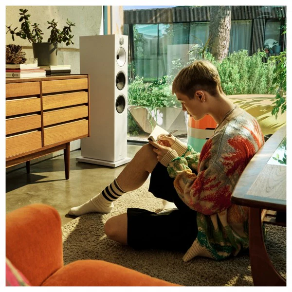 Bowers & Wilkins 603 S3 Floorstanding Speakers Pair White - Image 5