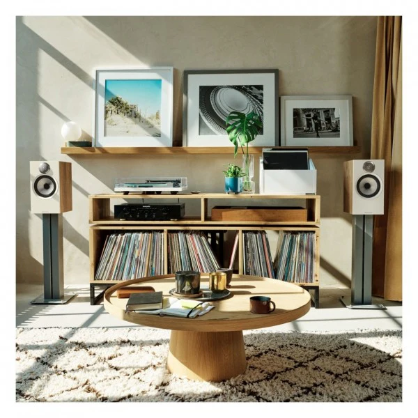 Bowers & Wilkins 606 S3 Bookshelf Speakers Oak with FS-600 S3 Silver Stands - Image 7