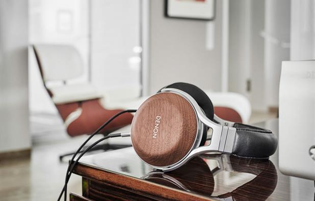 Denon AH-D7200 Reference Quality Over-Ear Headphones in Walnut - Image 5