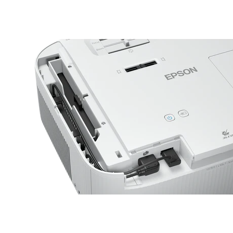 Epson EH-TW6250 4K PRO UHD Projector - Image 4