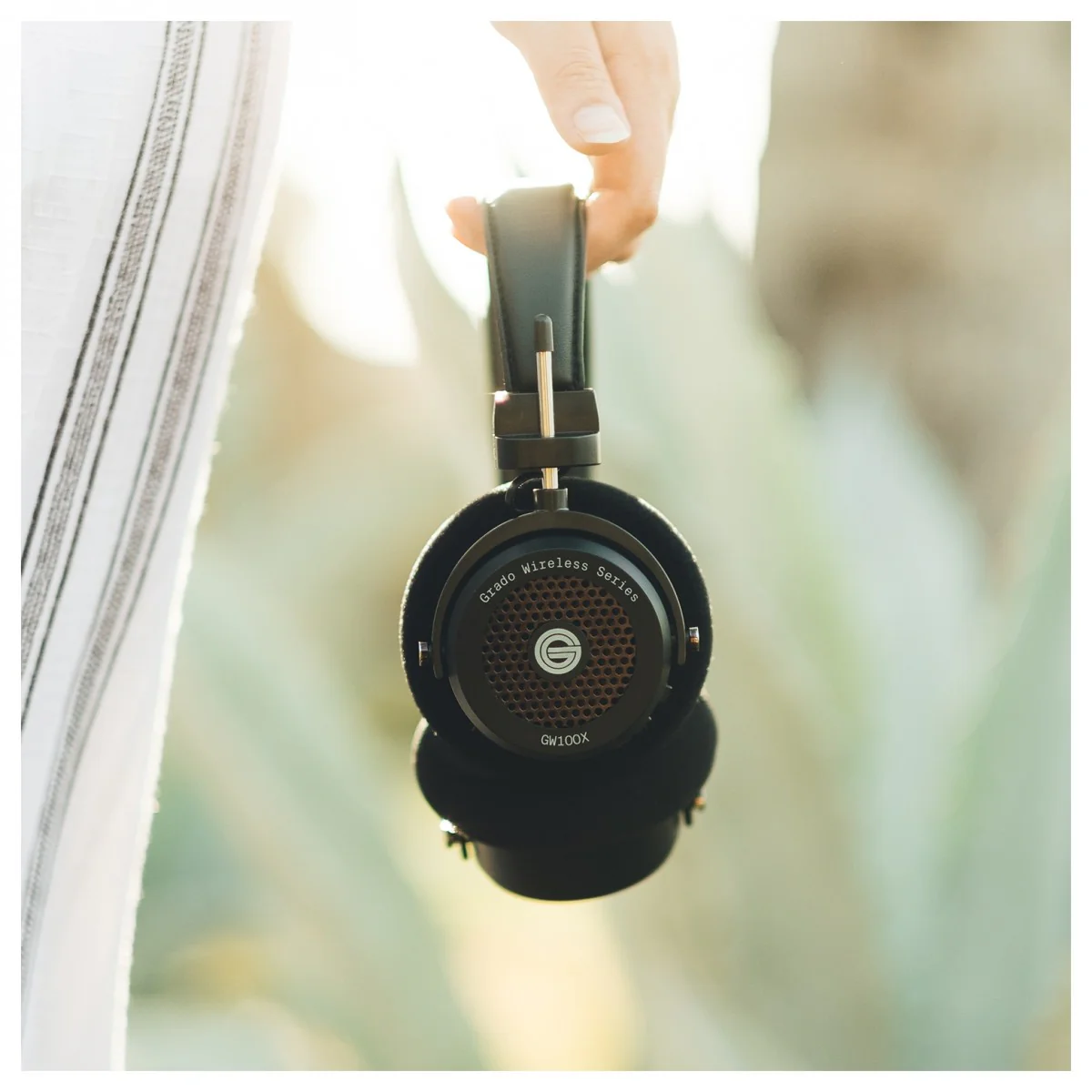 Grado GW100X Bluetooth Open-Back Wireless On-Ear Headphones Black - Image 5