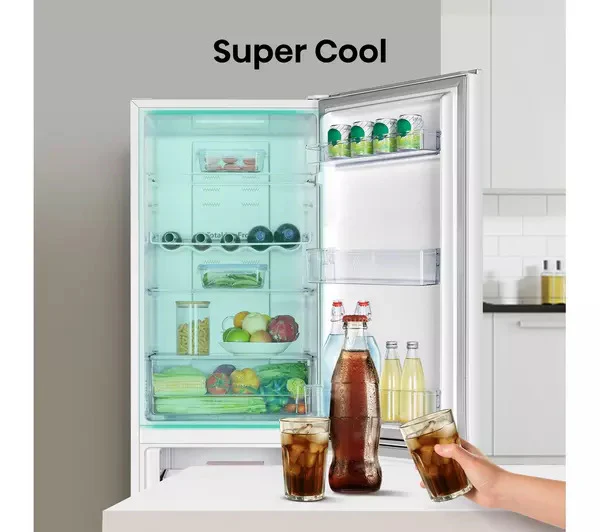 Hisense RB327N4BWE Fridge Freezer Frost Free Freestanding 50/50 182cm Tall 256L - White - Image 3
