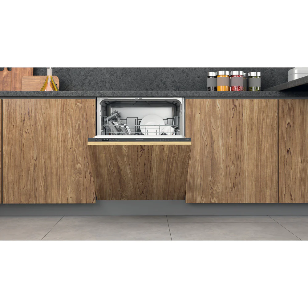 Hotpoint H2IHD526BUK Integrated Dishwasher Full Size Black - Image 3