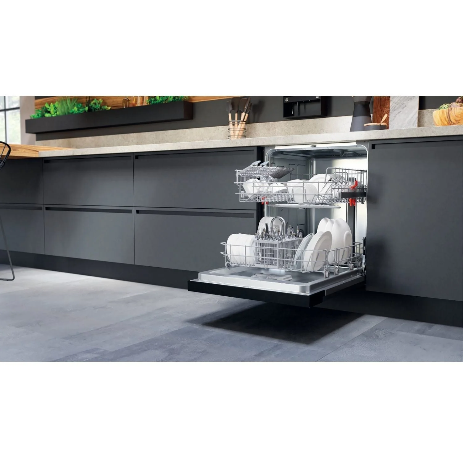 Hotpoint H3BL626BUK Semi Integrated Full Size Dishwasher 14 Place Settings Black - Image 3