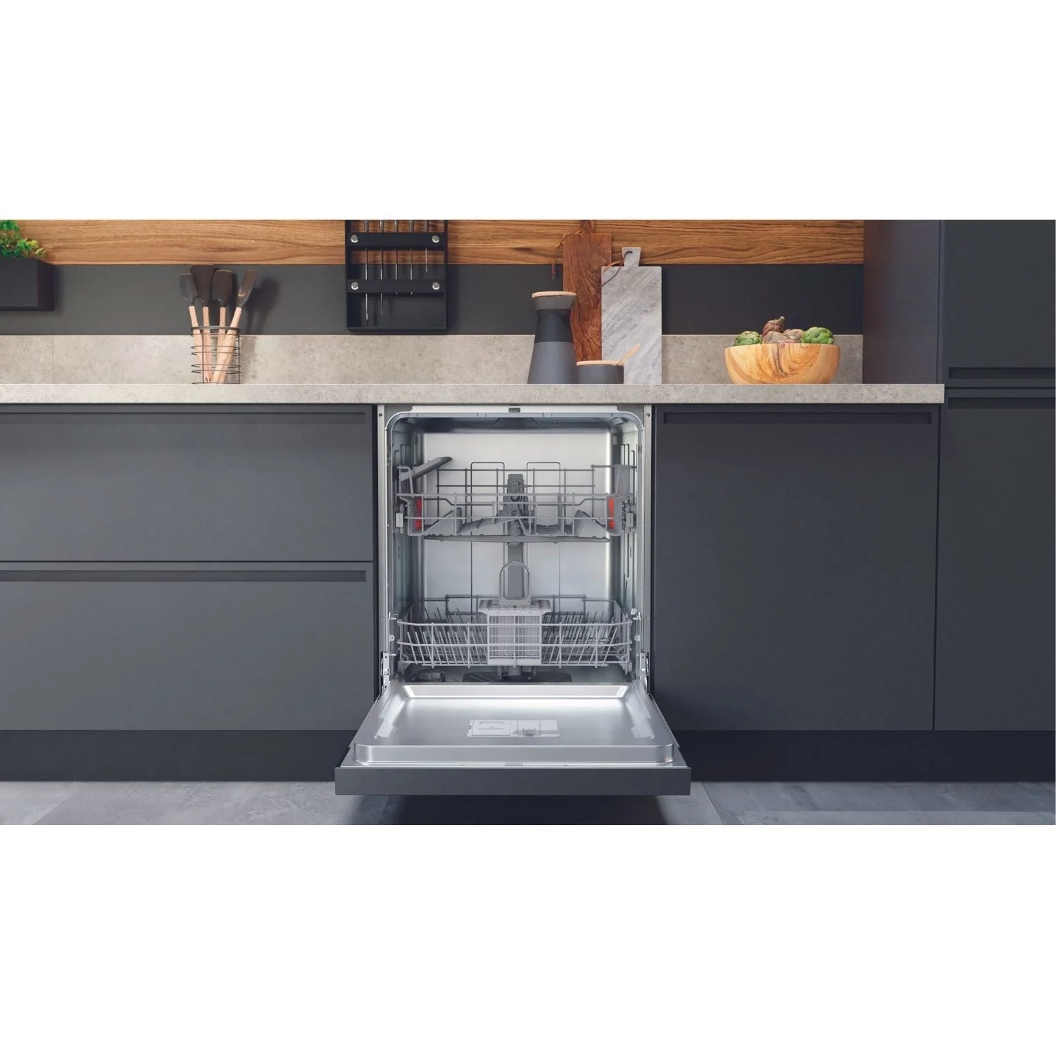 Hotpoint H3BL626XUK Semi-Integrated Dishwasher 14 Place Setting Inox - Image 3
