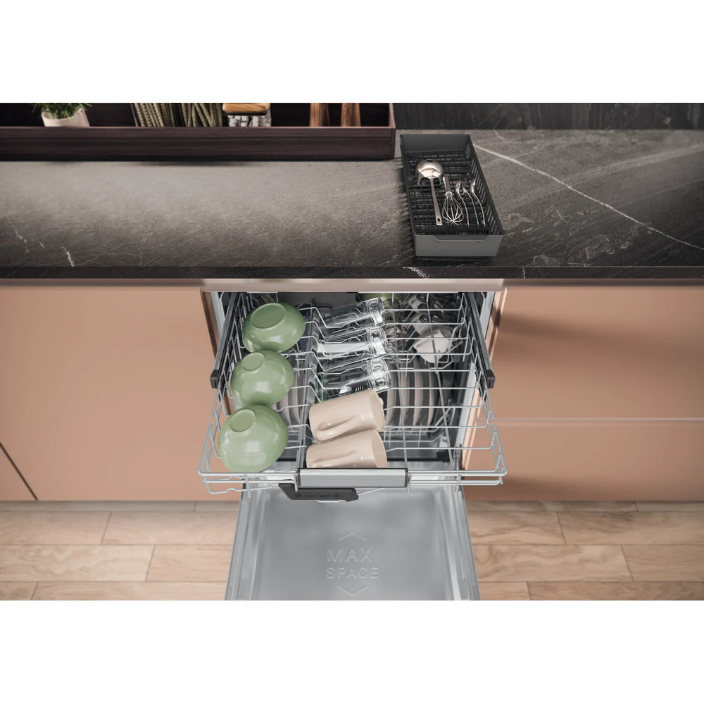 Hotpoint H8IHT59LS Integrated Dishwasher Full Size With 14 Place Setting Black - Image 16