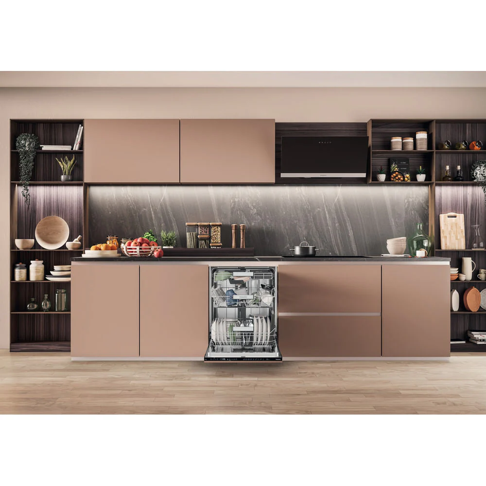 Hotpoint HD8IHP42L Hydroforce Full Size Integrated Dishwasher 14 Place Settings - Image 4