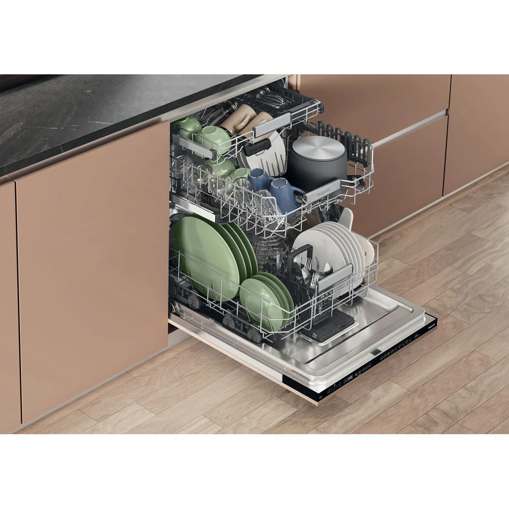 Hotpoint HD8IHP42L Hydroforce Full Size Integrated Dishwasher 14 Place Settings - Image 5