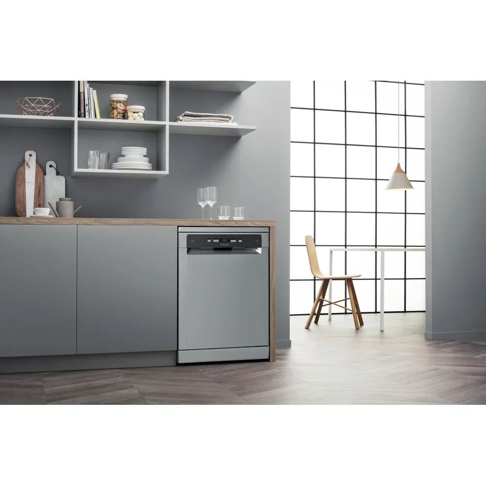 Hotpoint HFC3C26WCXUKN Full Size Dishwasher 14 Place Settings - Image 11