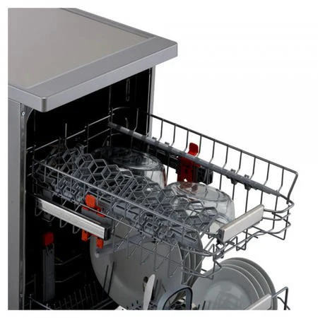 Hotpoint HSFO3T223WXUKN Freestanding Slimline Dishwasher 10 Place Setting Stainless Steel - Image 4
