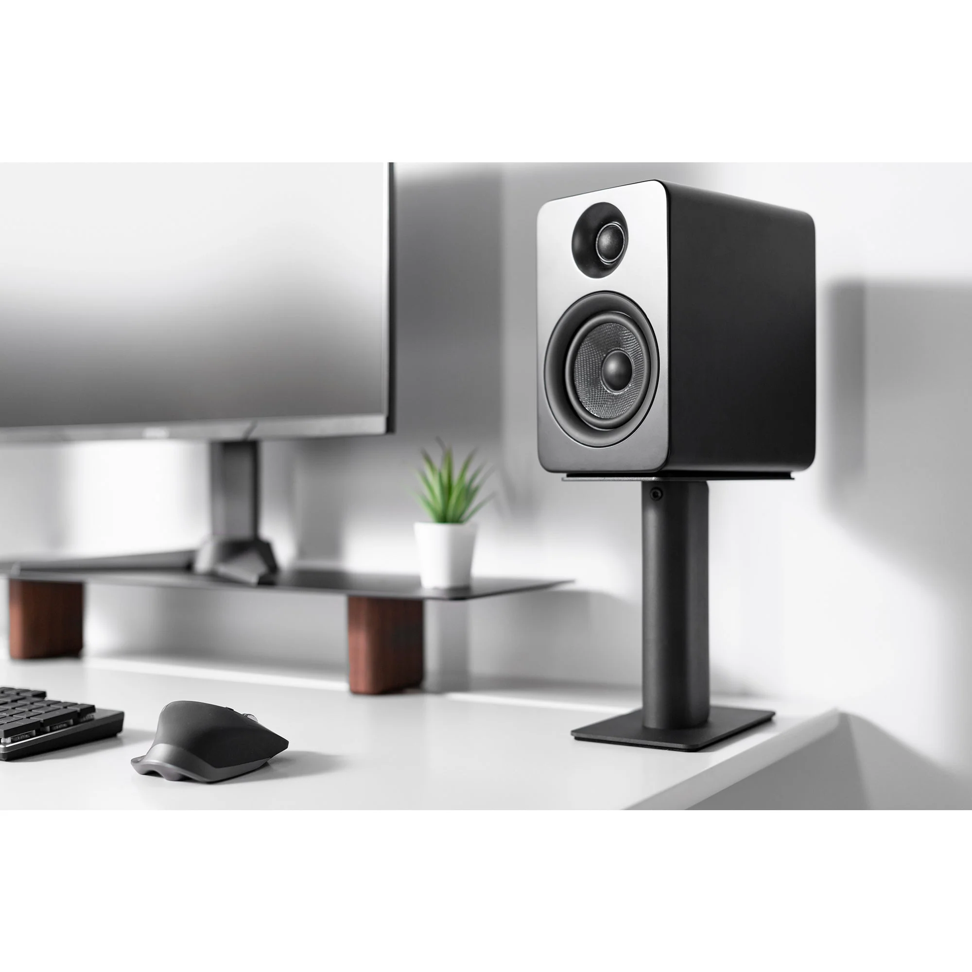 Kanto SP9 Desktop Speaker Stands 9 Inch Black - Image 12