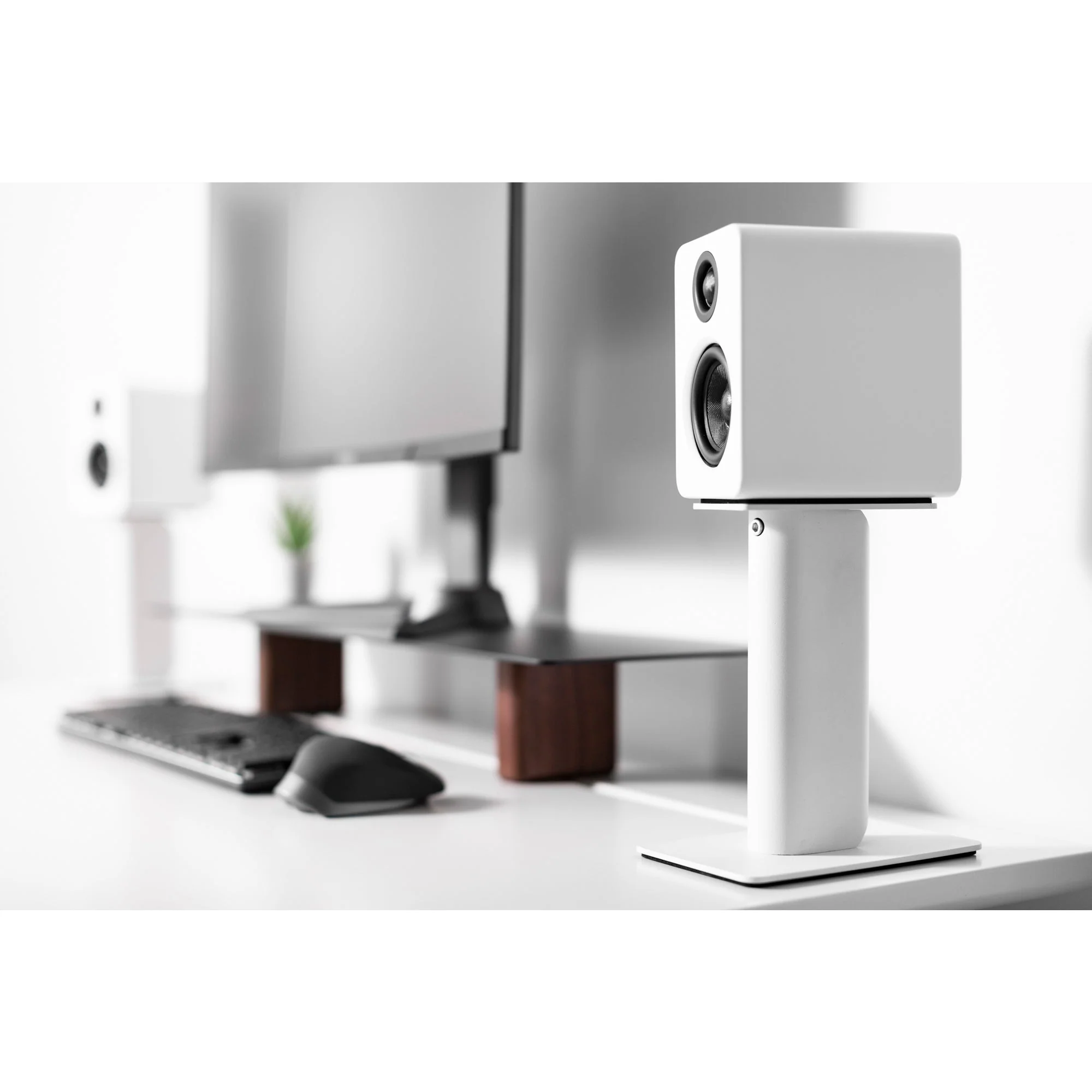 Kanto SP9 Desktop Speaker Stands 9 Inch White - Image 15