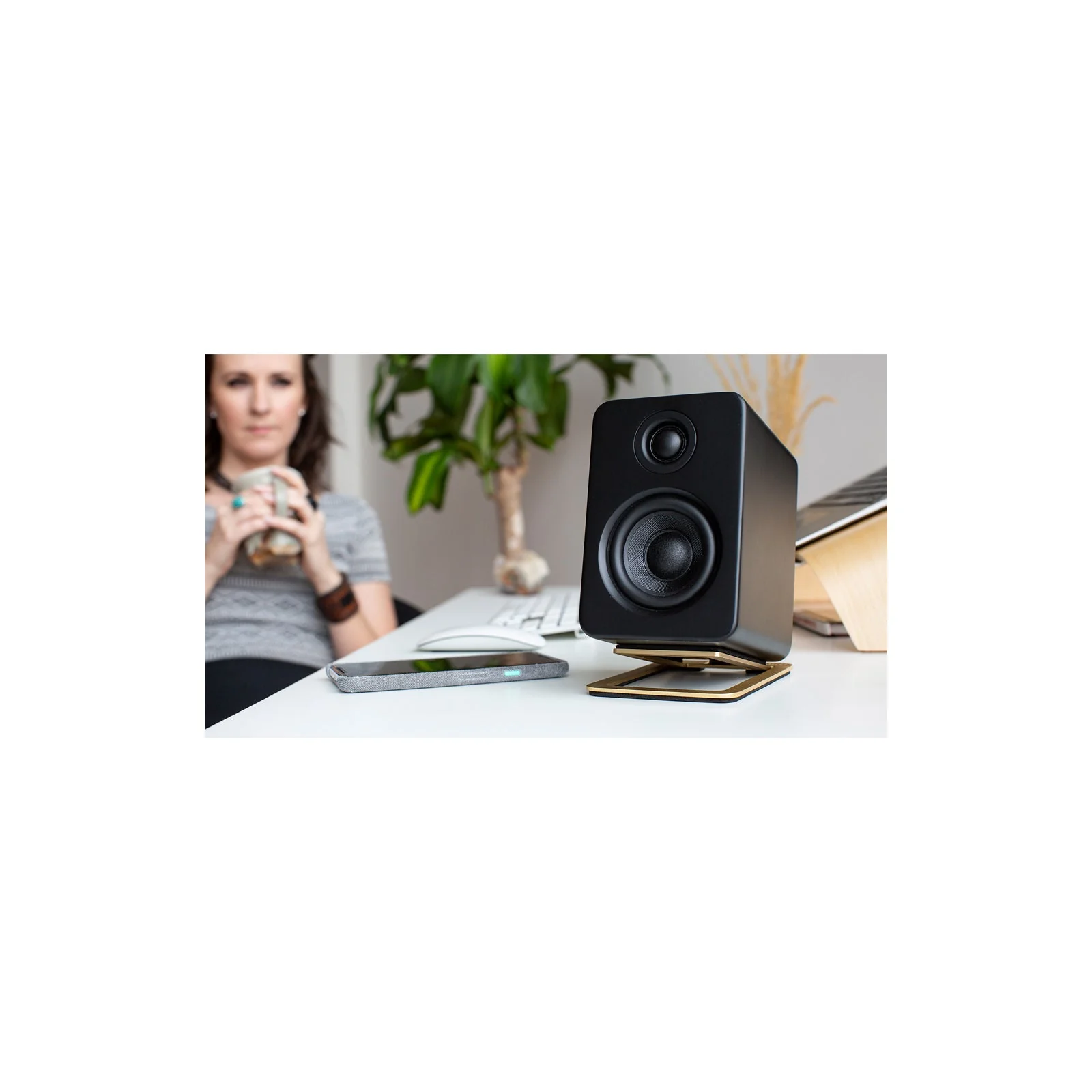 Kanto YU2 Powered Desktop Speakers Matte Black - Image 14