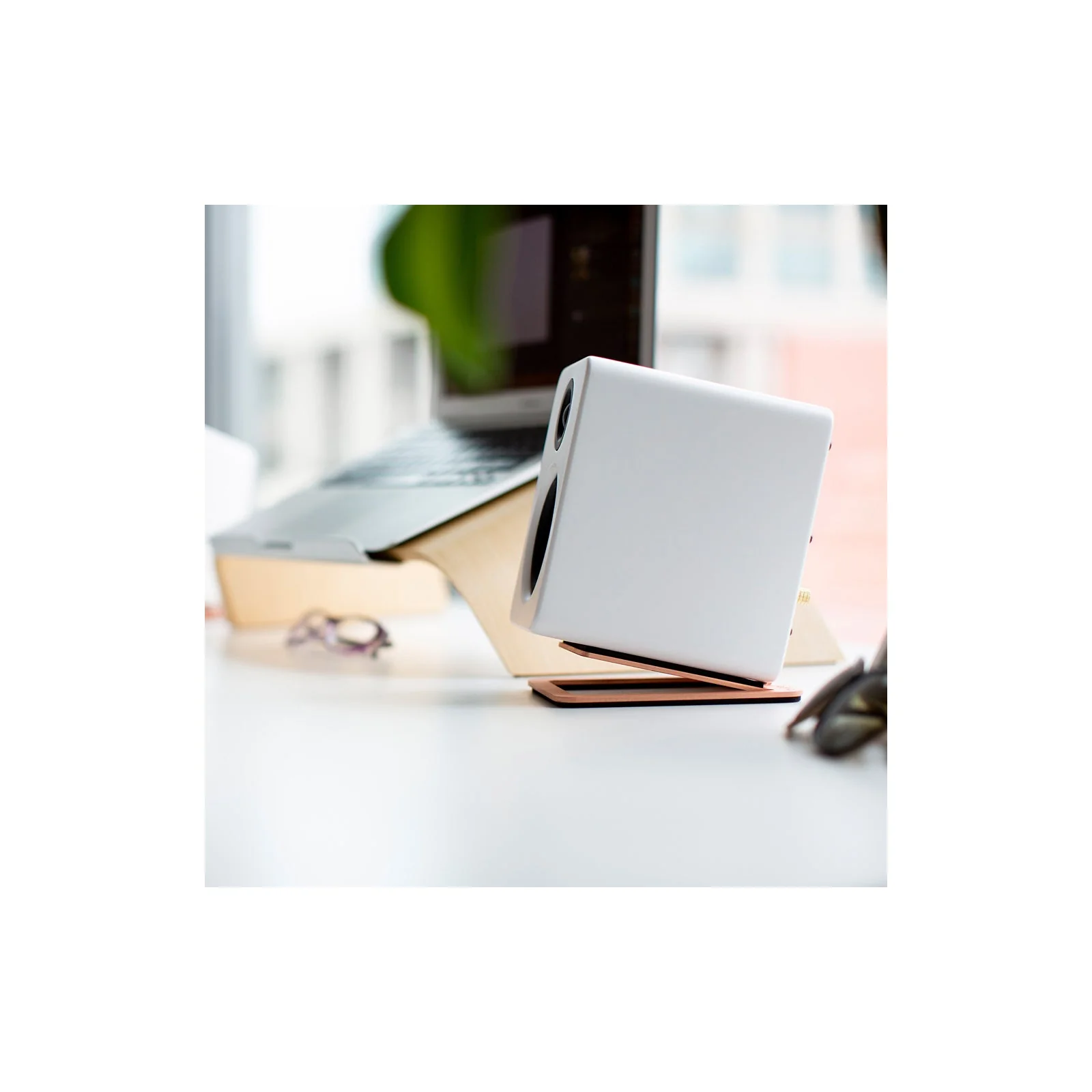 Kanto YU2 Powered Desktop Speakers Matte White - Image 14