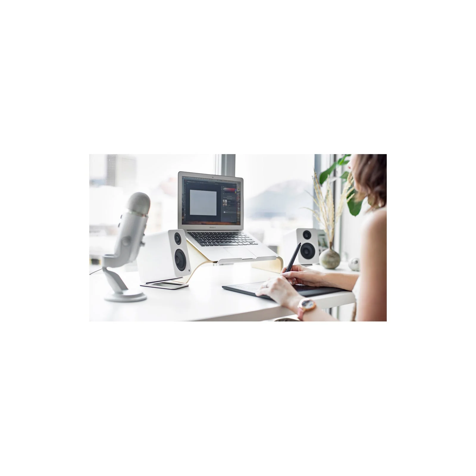 Kanto YU2 Powered Desktop Speakers Matte White - Image 9