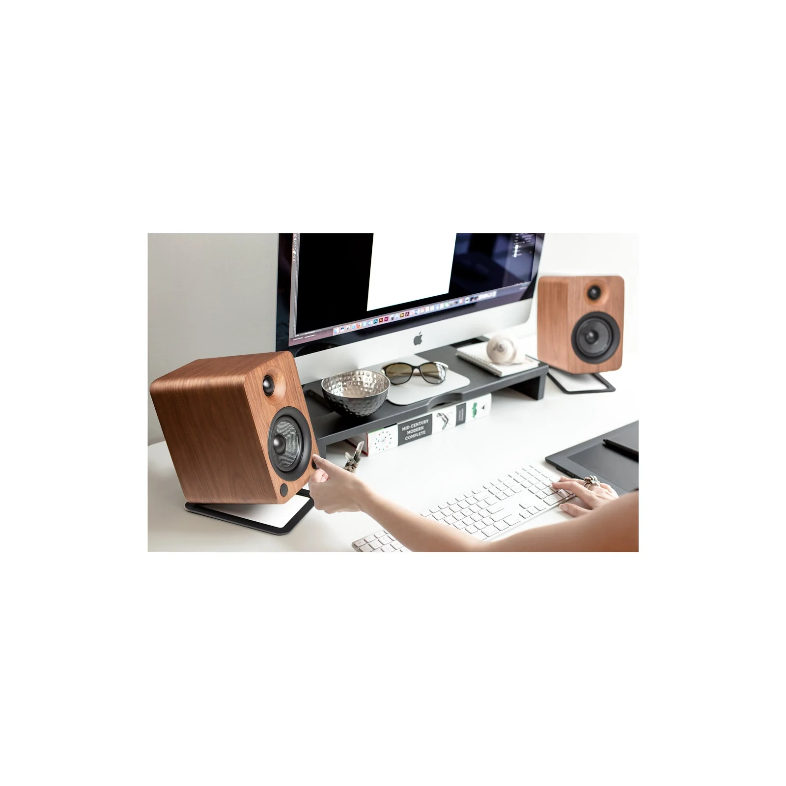 Kanto YU4 Powered Bookshelf Speakers With Bluetooth Walnut - Image 11