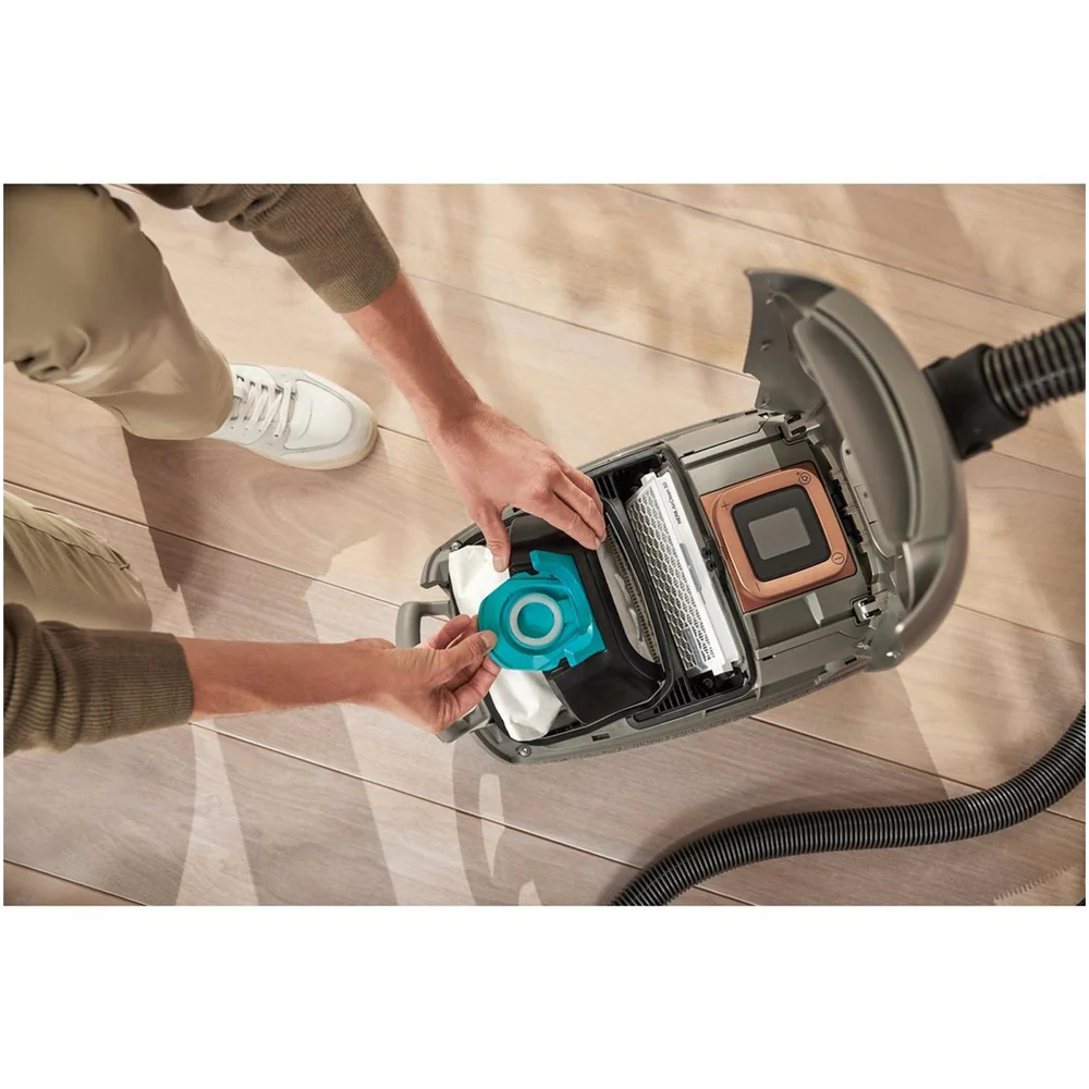 Miele HyClean Pure TU Vacuum Cleaner Bags - Pack of 4 - Image 5