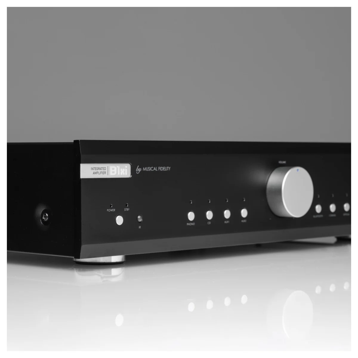 Musical Fidelity B1xi Integrated Amplifier with Bowers & Wilkins 606 S3 Standmount Speakers Pair Black - Image 7