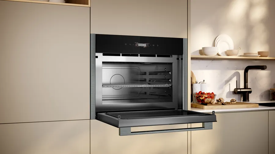 Neff C24GR3XG1B N70 Built-In Microwave Oven with Grill - Image 3