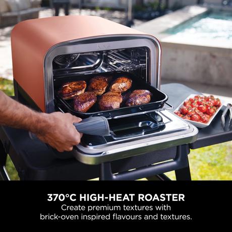 Ninja Woodfire Electric Outdoor Oven Artisan Pizza Maker and BBQ Smoker Terracota OO101UK - Image 3