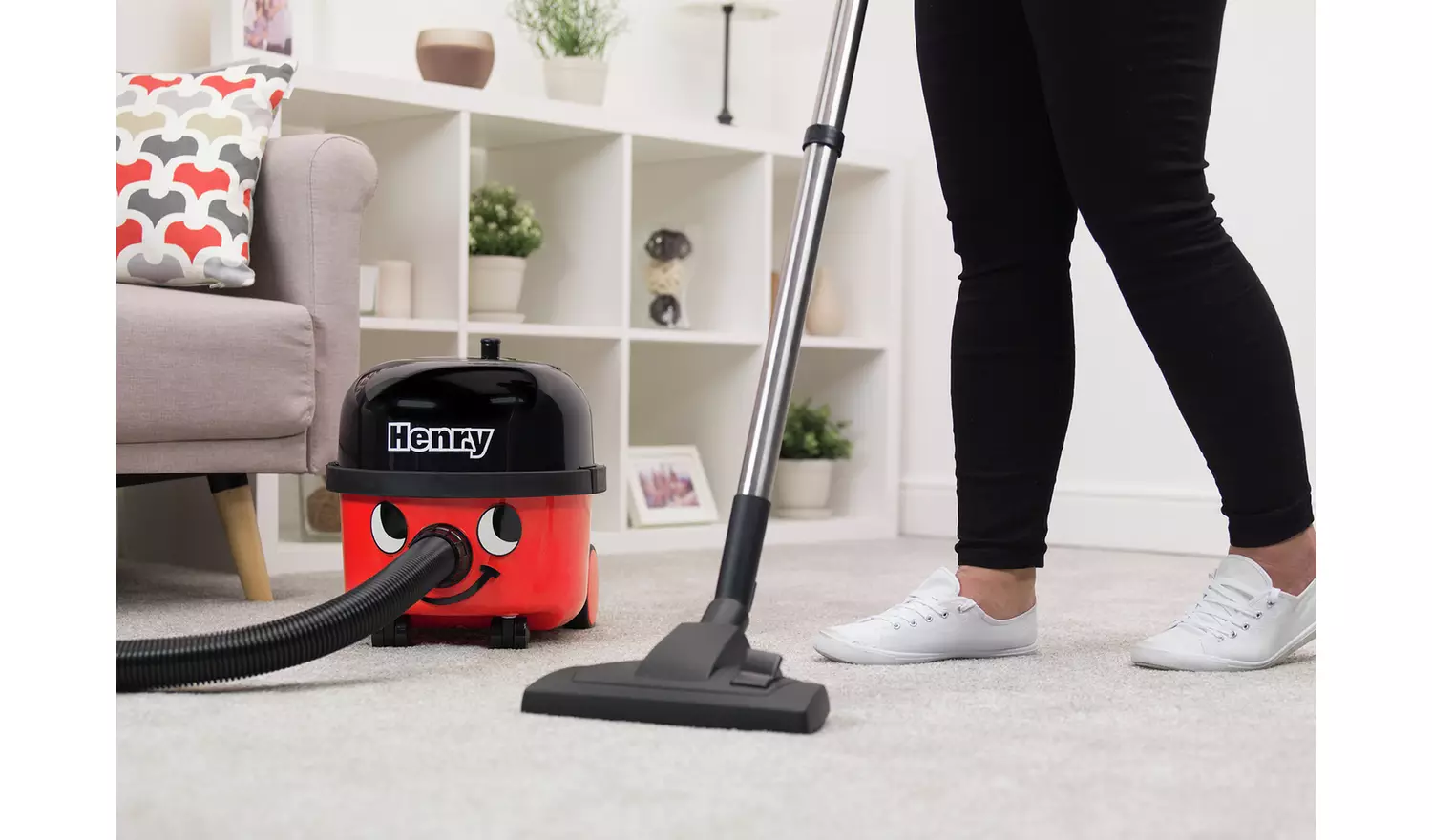 Numatic 902395 Henry HVR160-11 Bagged Cylinder Vacuum Cleaner Red - Image 4