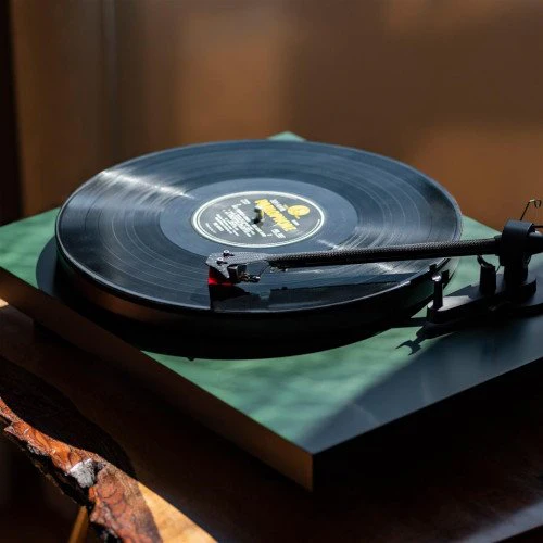 Pro Ject Debut Carbon EVO Turntable Satin Black - Image 5