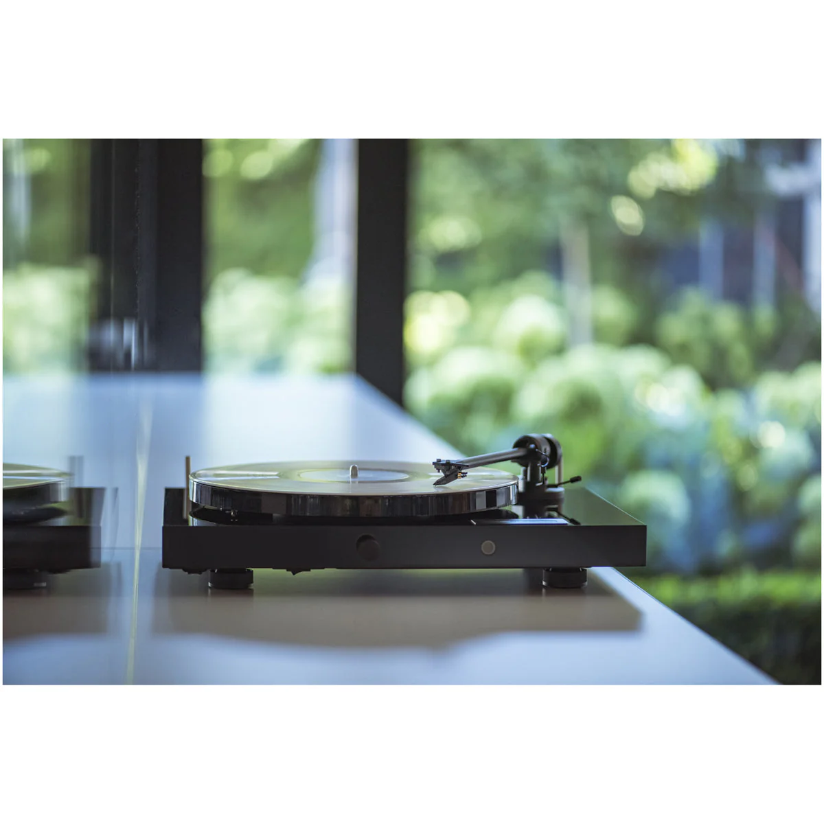 Pro-Ject Juke Box E1 All In One Plug and Play Turntable Black - Image 7