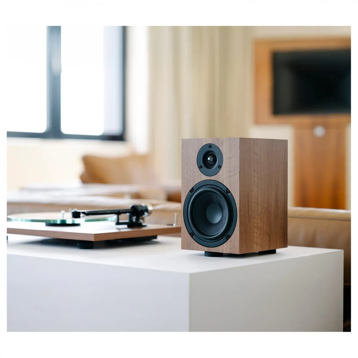 Pro-Ject Stereo Set E1 All-In-One Hi-Fi Set including E1 Turntable with Stereo Box E Integrated Amp and Speaker Box 5E Speakers - Walnut - Image 8