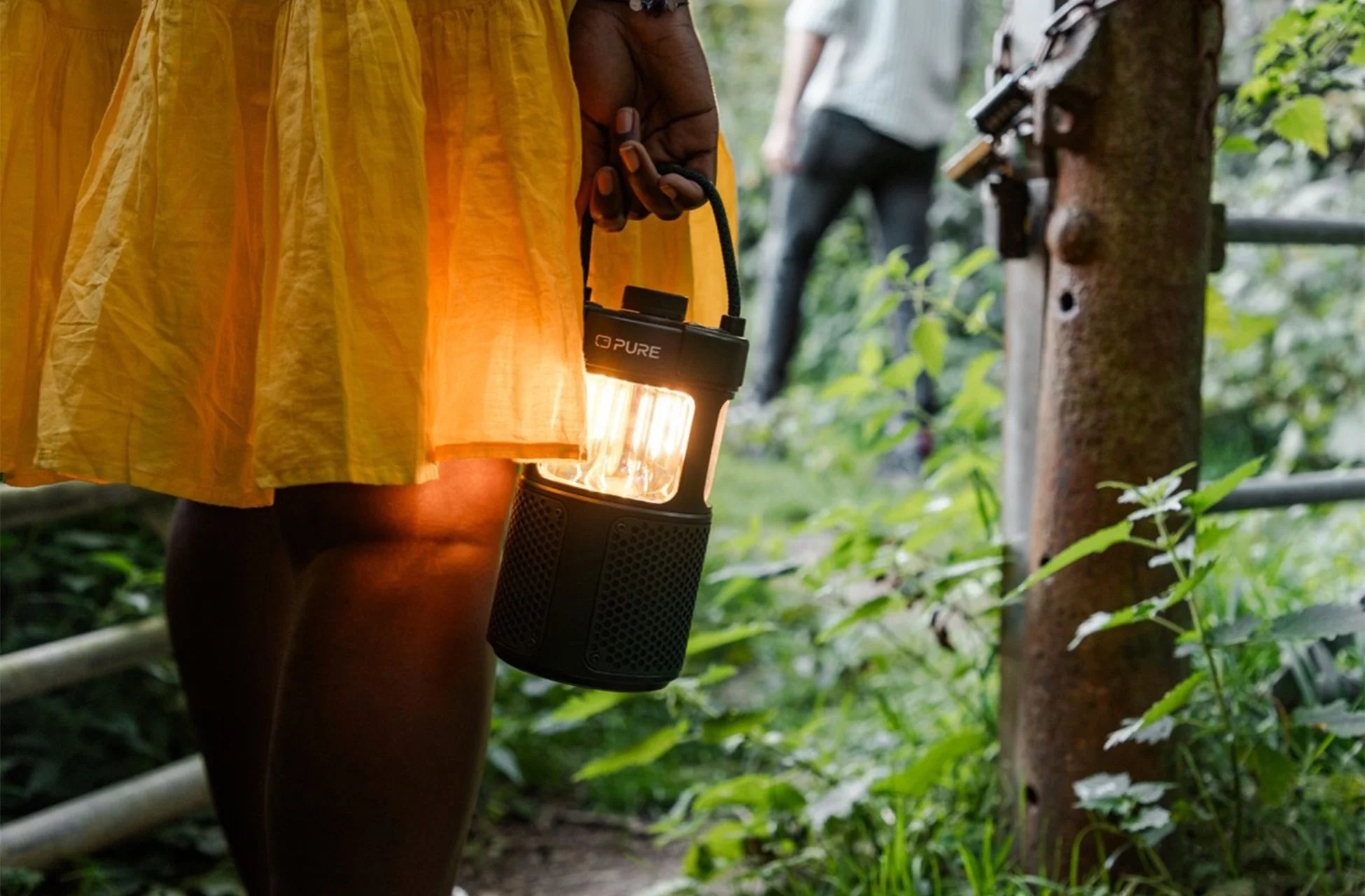Pure Woodland Glow Waterproof Outdoor Portable Bluetooth Speaker with LED lamp - Image 4