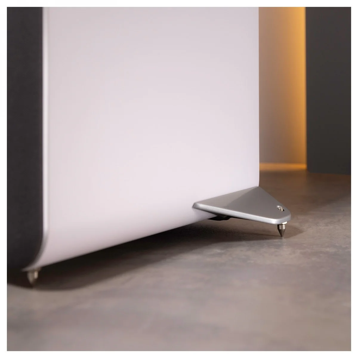 Q Acoustics M40 Powered Bluetooth Floorstanding Speakers Pair White - Image 9