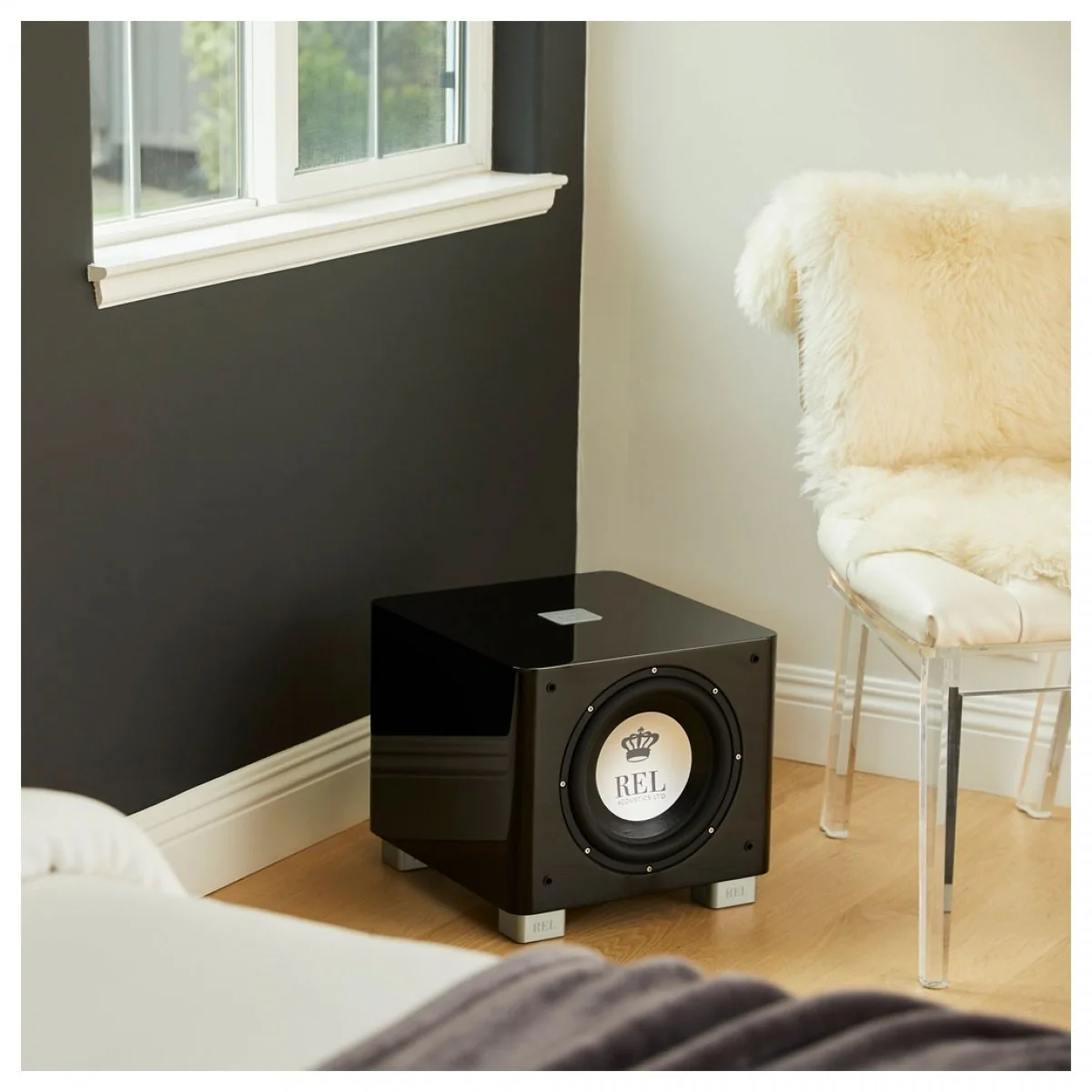 REL T7x 200 Watt Subwoofer - Black - Image 9