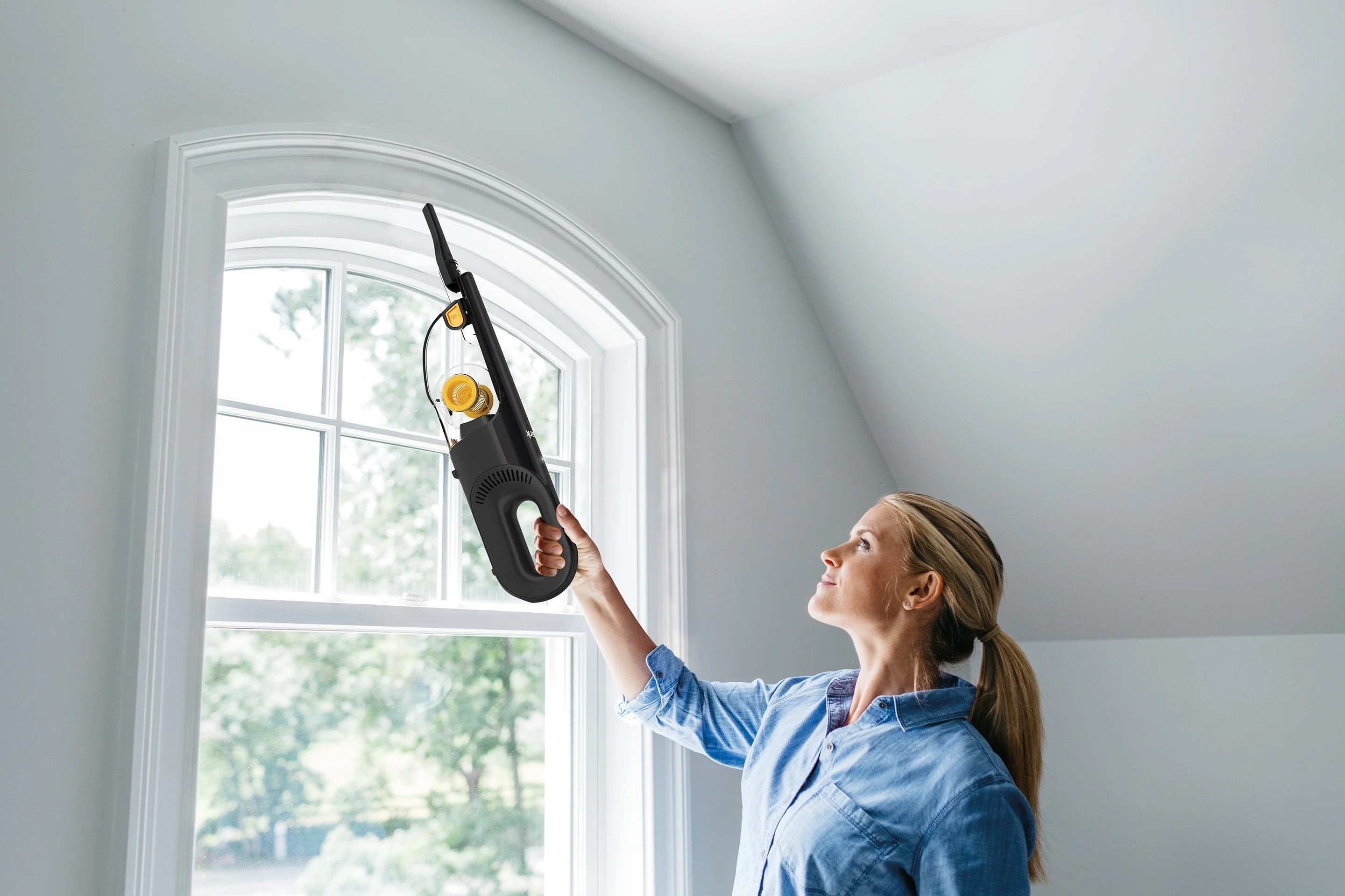Shark® CH950UKT Cordless HandVac Pet Model - Image 4