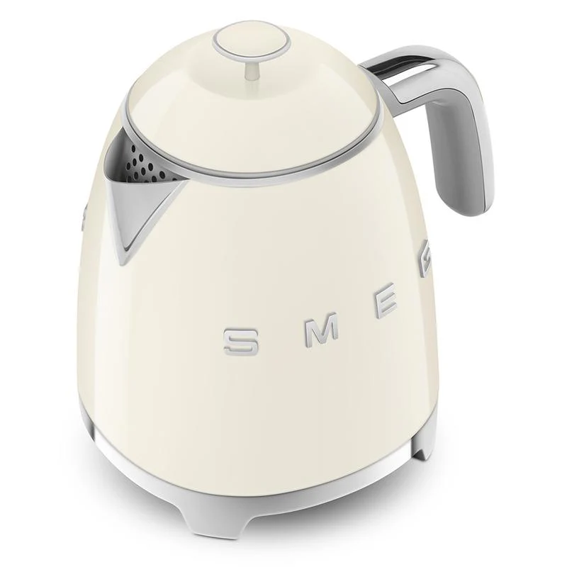 SMEG KLF05CRUK 50s Retro Style Mini Kettle Cream - Image 6