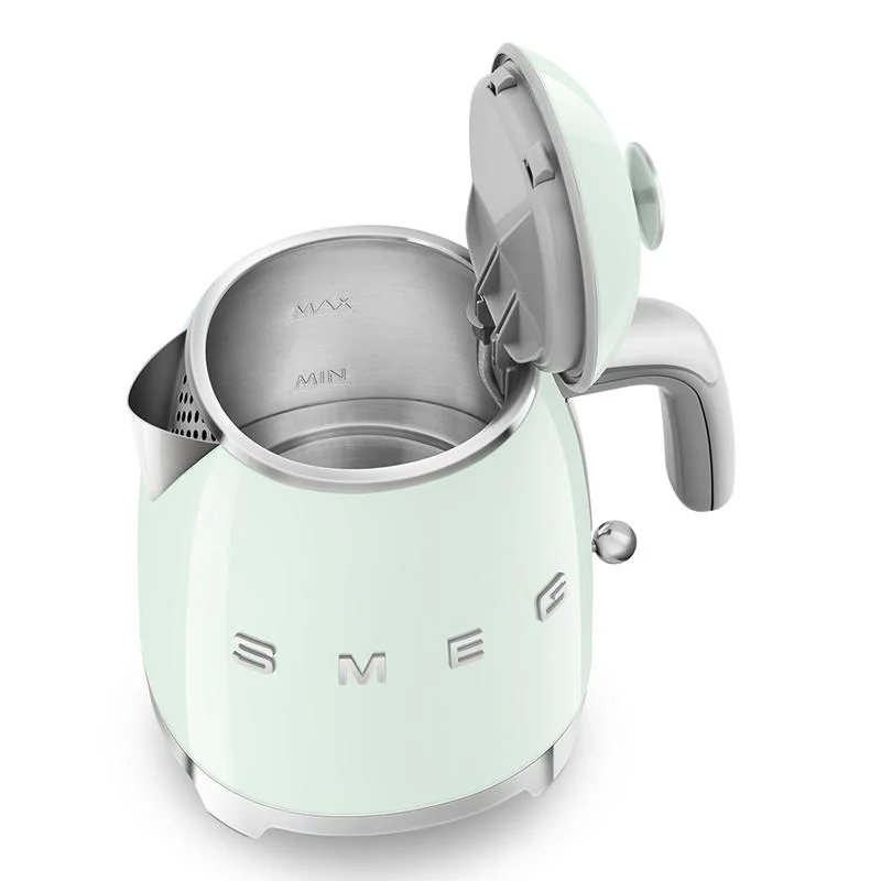 SMEG KLF05PGUK 50s Retro Style Mini Kettle Pastel Green - Image 2