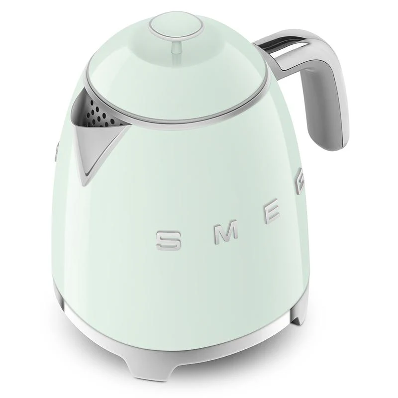 SMEG KLF05PGUK 50s Retro Style Mini Kettle Pastel Green - Image 5