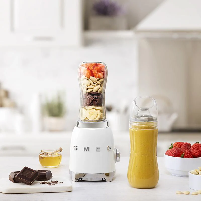 Smeg PBF01WHUK 50s Retro Style Personal Blender White - Image 5