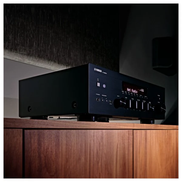 Yamaha R-N600A Network Stereo Receiver Black - Image 4